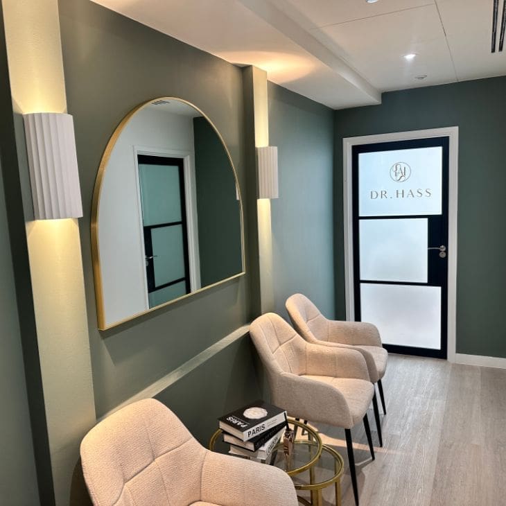 Dr Hass Aesthetic Clinic Mayfair clinic waitingroom2